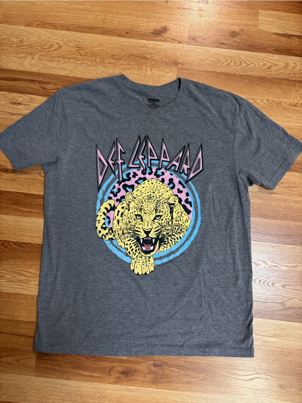 American Classics Def Leppard Pastel Colors Leopard Grey Unisex T Shirt Large